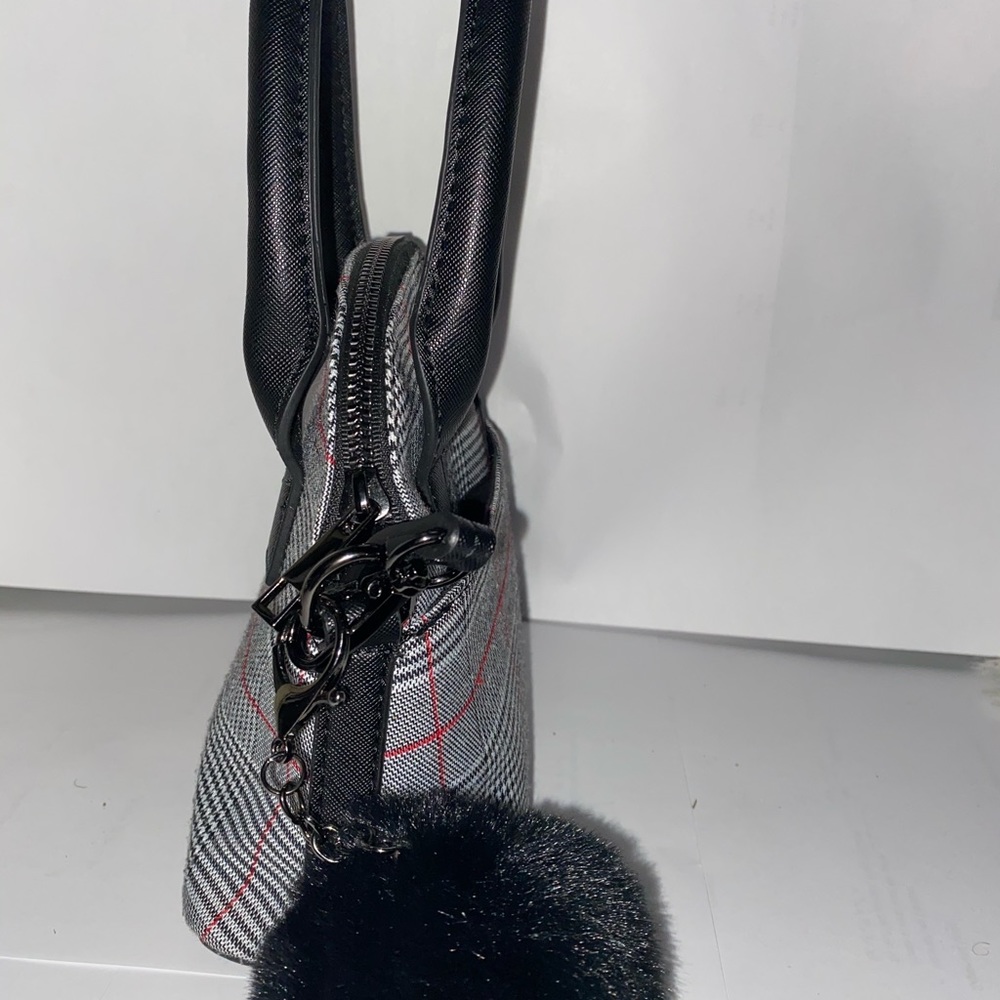 Purse - Picture 2 of 2
